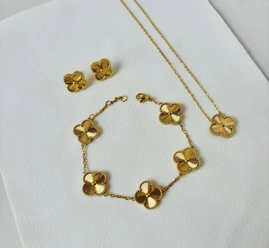 Golden Clover Bracelet, Locket & Stud