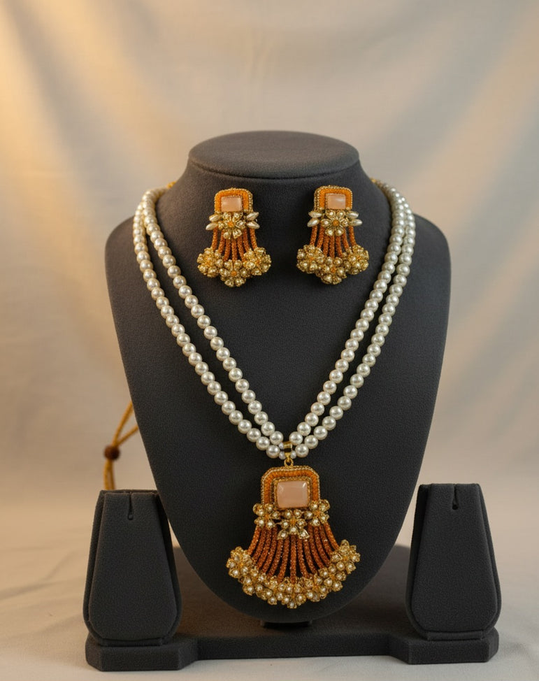 Orange pearls set
