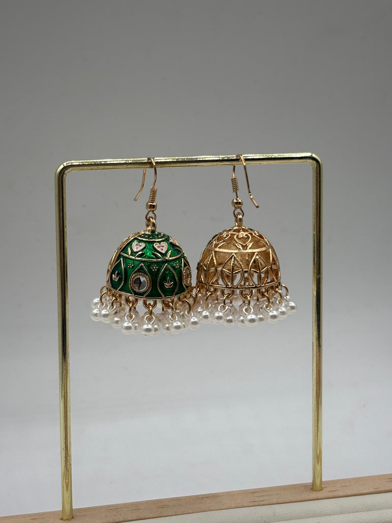 Zar-e-Noor Pearl Jhumka
