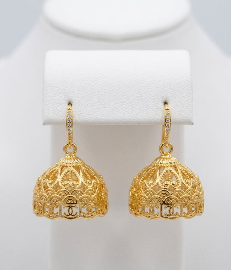 Golden jhumkay