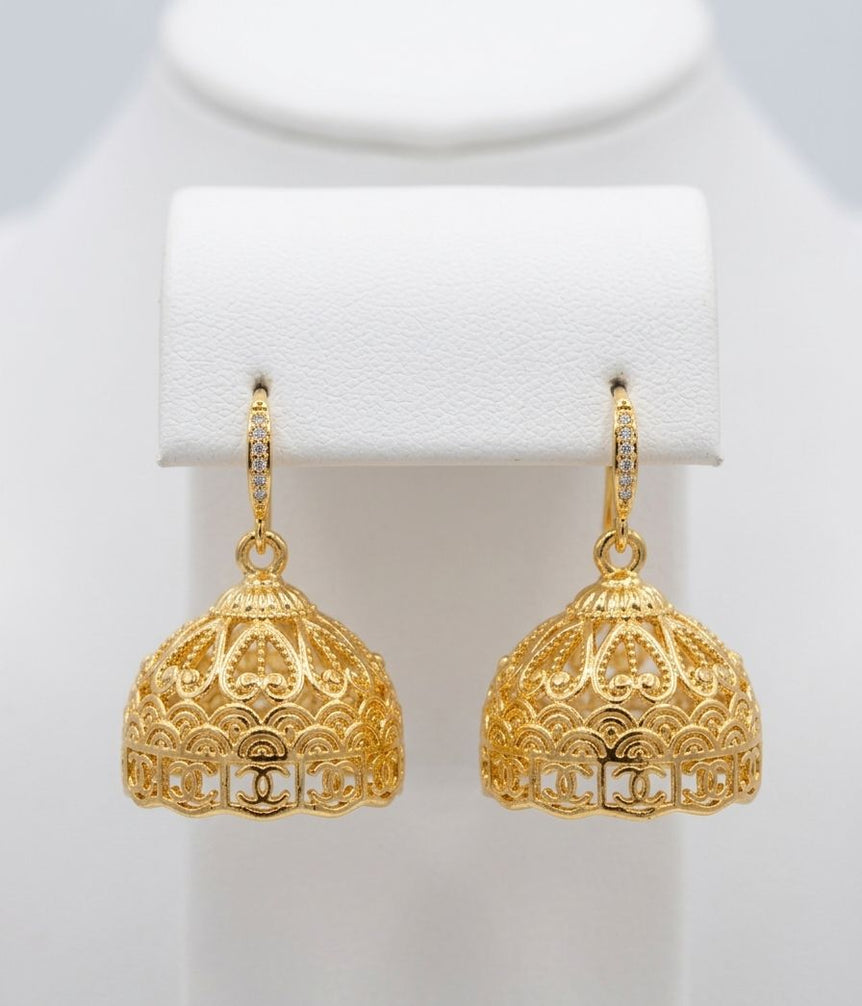 Golden jhumkay